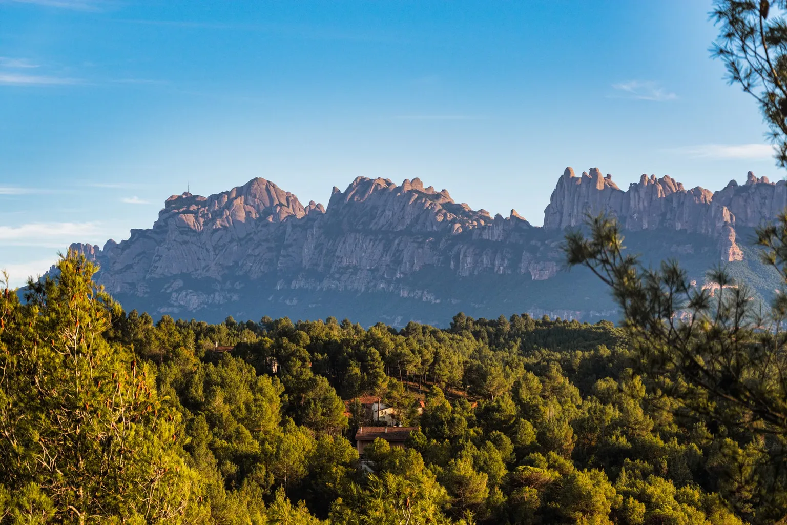Montserrat Tickets: Das System der Kombi-Pässe einfach erklärt