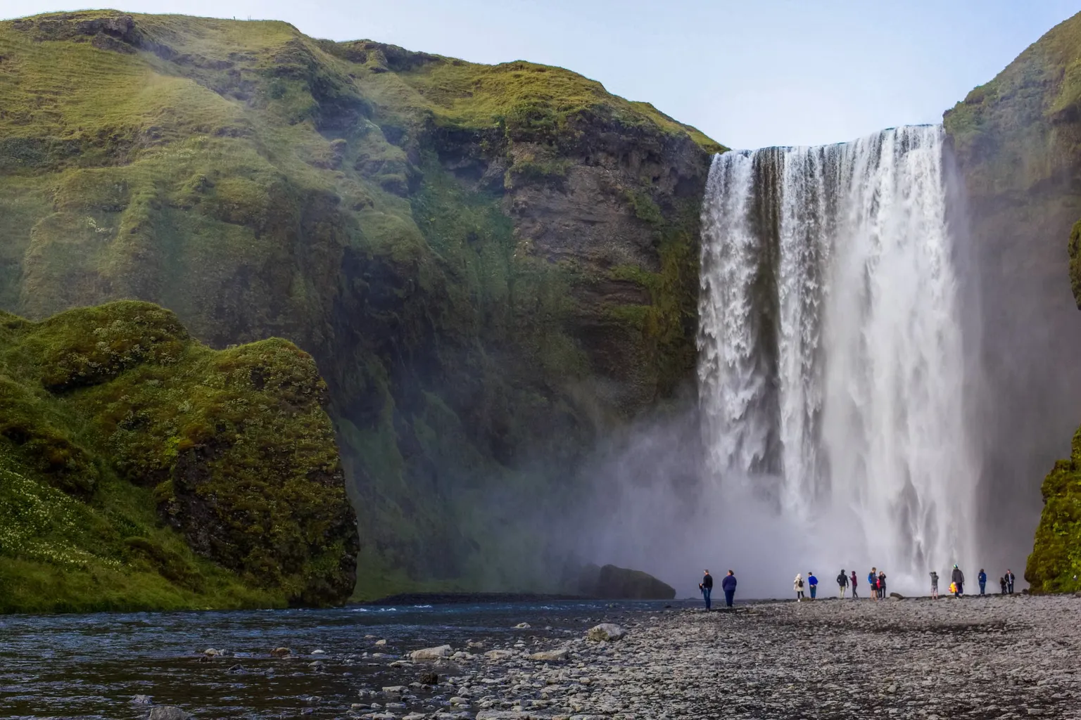 Skógafoss Eintritt: Wie Sie Tickets und Parkplatz buchen