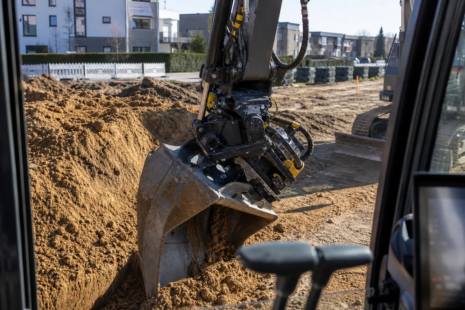 Tiltrotator am Bagger: Funktionsweise und Nutzen der Technik